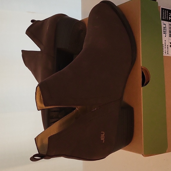 JBU by Jambu Size 7.5 Parker Booties - Picture 3 of 5